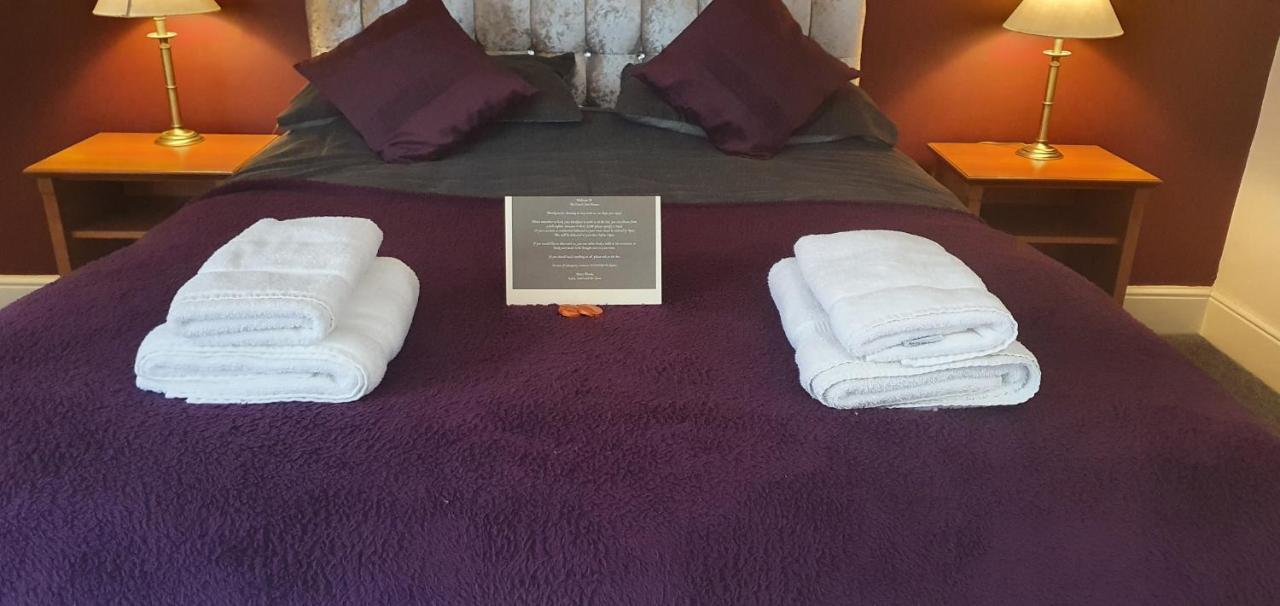 The Coach And Horses Bed and Breakfast Γουίντσεστερ Εξωτερικό φωτογραφία